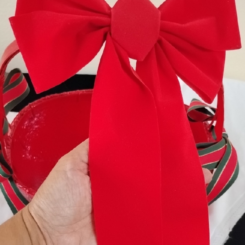 D- NWOT Elegant Red Woven Basket - Picture 9 of 9